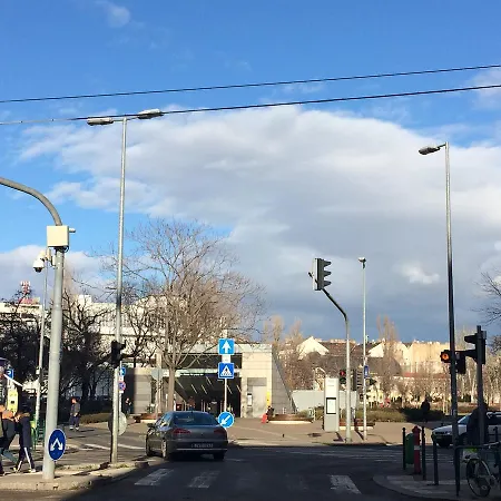 Local Vibes Budapest Near Metro * بودابست