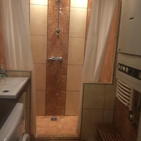 Local Vibes Budapest Near Metro Apartmán Budapešť